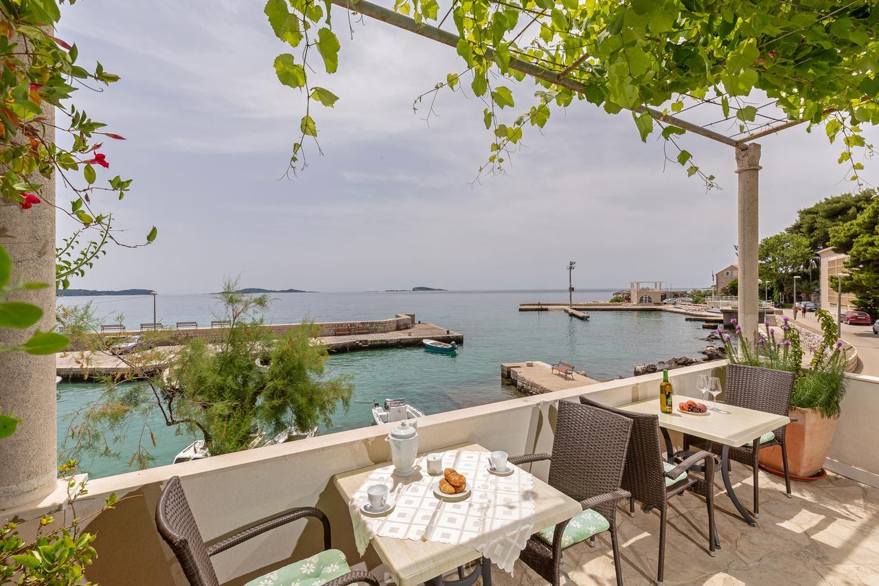 Villa New York Млини Екстериор снимка